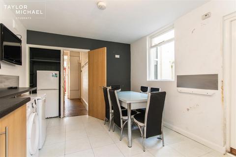 6 bedroom terraced house to rent, Hollingbury Road, Brighton