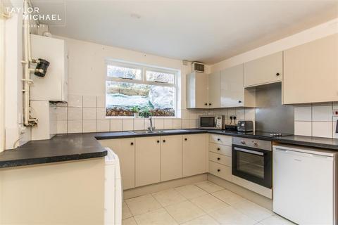 6 bedroom terraced house to rent, Hollingbury Road, Brighton