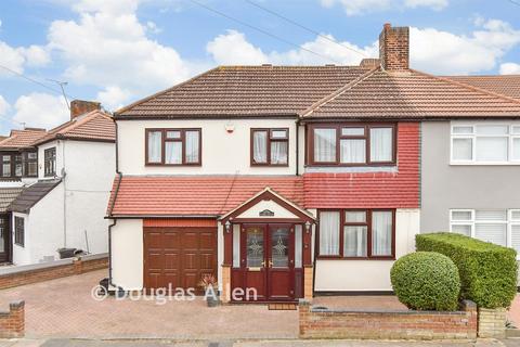 4 bedroom semi-detached house for sale, Peel Drive, Ilford, Essex