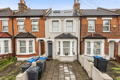 4 bedroom house to rent, Moffat Road, Thornton Heath, CR7