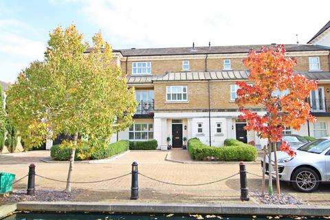 Adamson Way, Langley Waterside, Beckenham, BR3
