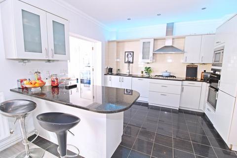 4 bedroom townhouse for sale, Adamson Way, Langley Waterside, Beckenham, BR3
