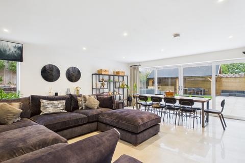 6 bedroom detached house for sale, Singlehurst Close, Weldon, Northamptonshire, NN17