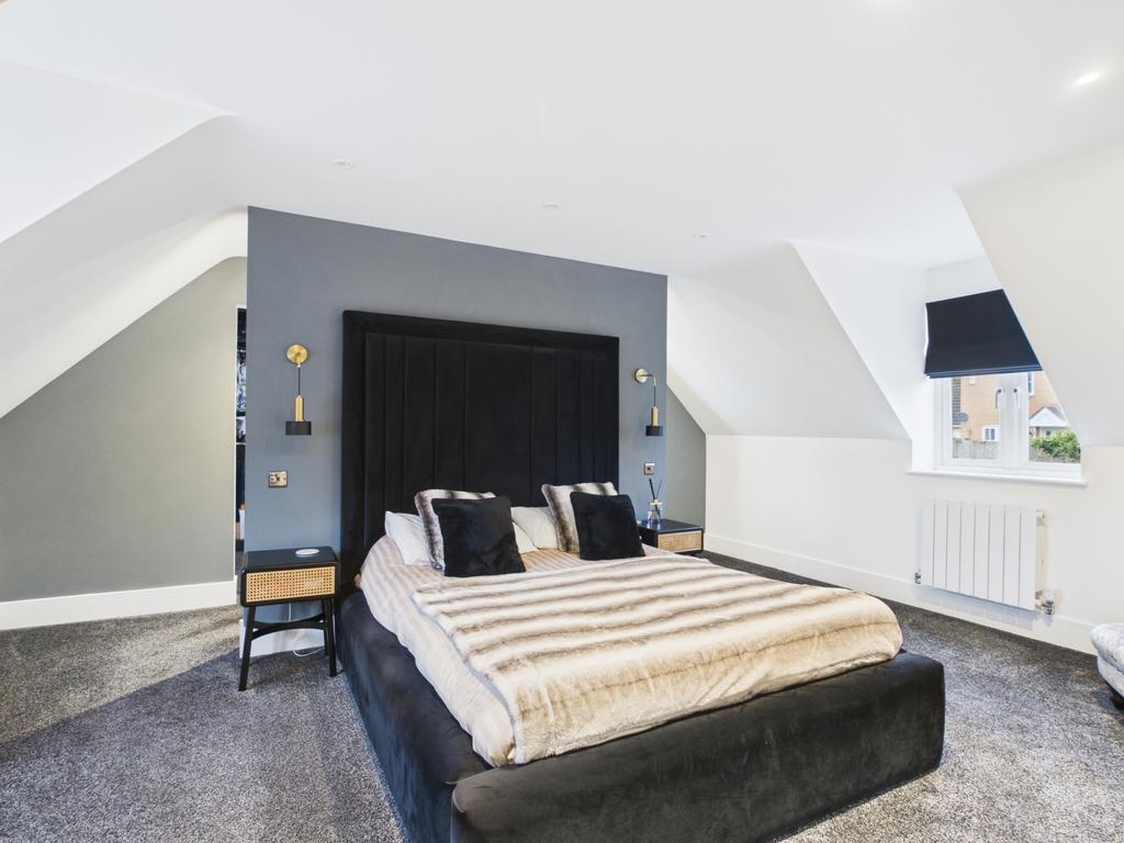 Main Bedroom