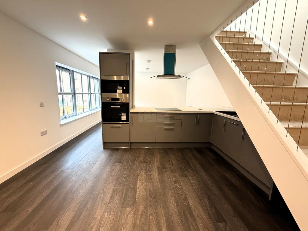 Kitchen b.JPG