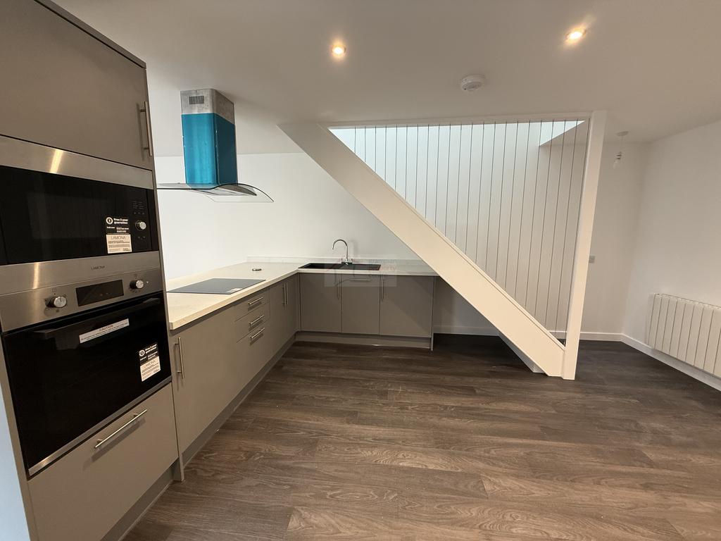 Kitchen c.JPG