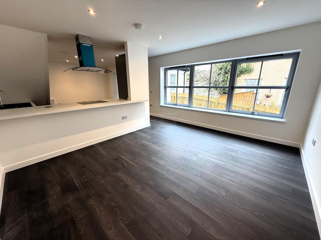 Lounge c.JPG