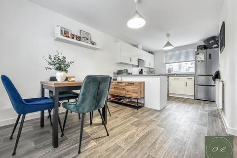 undefined, Capel Llanilltern, Cardiff CF5