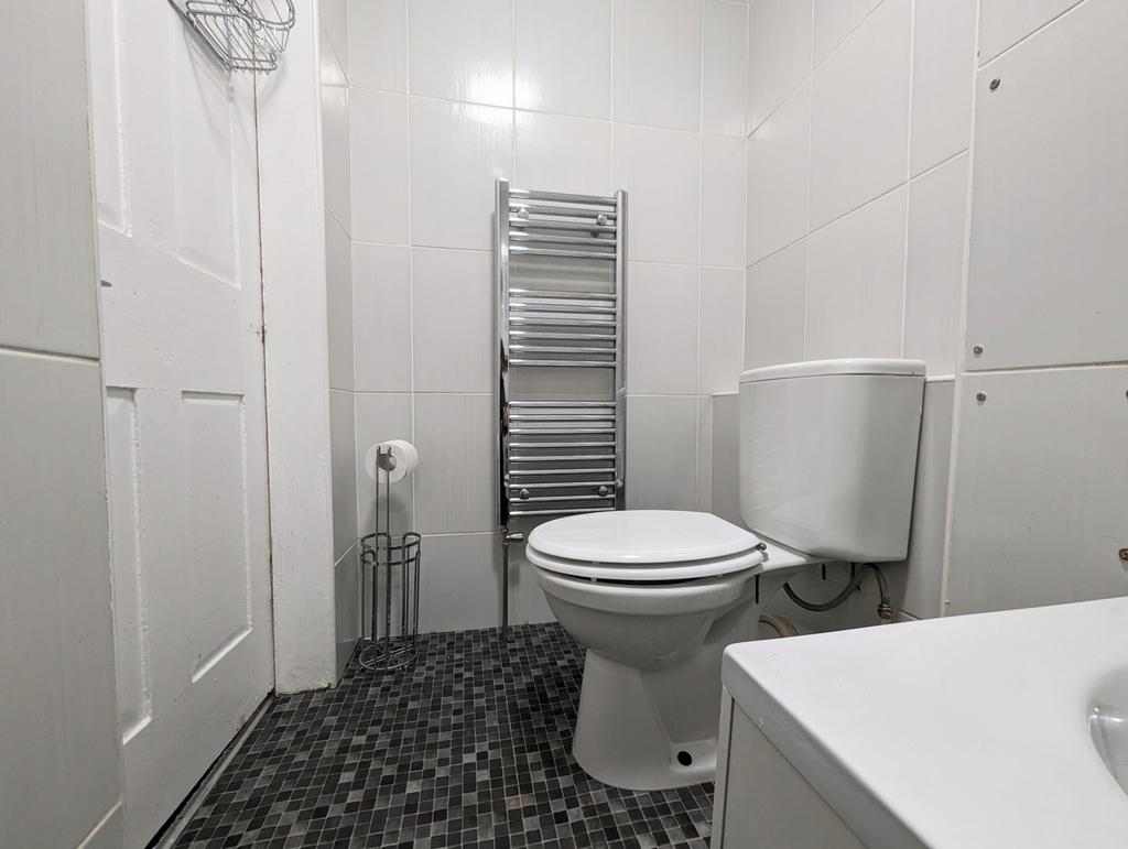 Bathroom2