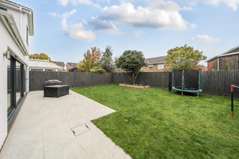 4 bedroom detached house for sale, Merestones Drive, Cheltenham, Gloucestershire