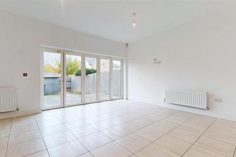 undefined, Rowditch Furlong, Milton Keynes MK14