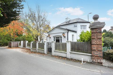 undefined, Willoughby Lane, Bromley, BR1