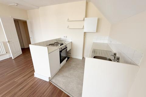 2 bedroom flat to rent, The Drive, Hove BN3
