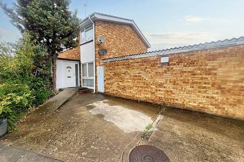 3 bedroom terraced house for sale, Chichester Way, FELTHAM TW14