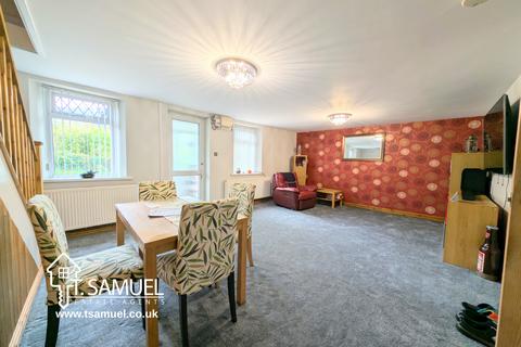 undefined, Commercial Street, Mountain Ash