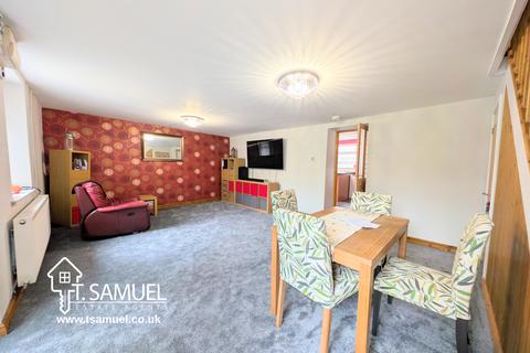 undefined, Commercial Street, Mountain Ash
