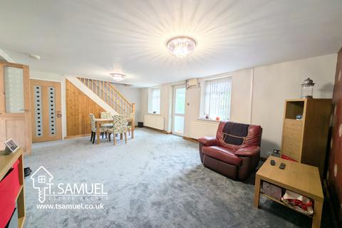 3 bedroom terraced house for sale, Commercial Street, Mountain Ash