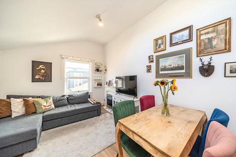 2 bedroom flat for sale, Mirabel Road, London SW6