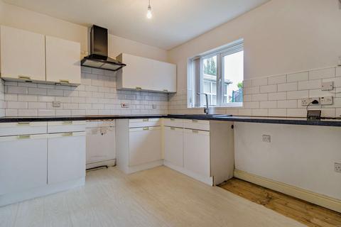 2 bedroom end of terrace house for sale, Springfield Court, Doncaster, DN5