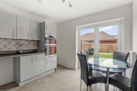 undefined, Oriel Meadows, Evesham WR11