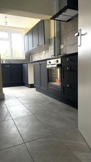 3 bedroom end of terrace house to rent, Western Avenue, Dagenham RM10