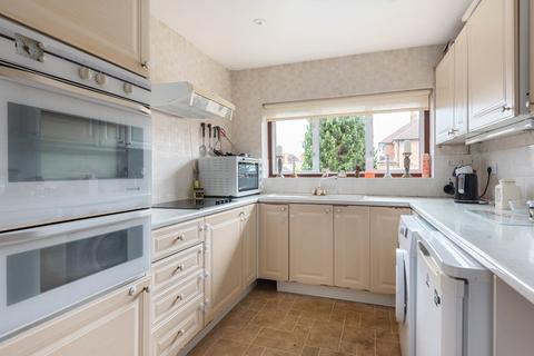 undefined, Riverway, Surrey TW18