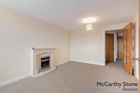 2 bedroom apartment for sale, Lady Susan Court, New Road, Basingstoke, Hampshire, RG21 7PF