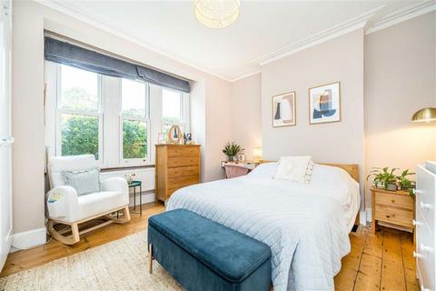 undefined, Kingston Road, Teddington TW11