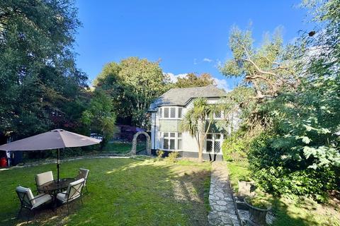 4 bedroom character property for sale, Gervis Road, Dorset, East Cliff, Bournemouth, BH1