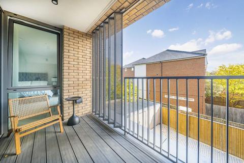 1 bedroom flat to rent, Coombe Road, New Malden KT3