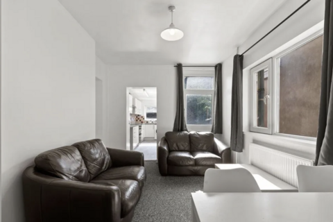 1 bedroom terraced house to rent, Alexandra Terrace, Brynmill SA2