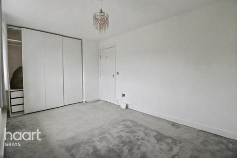 2 bedroom flat for sale, Caspian Way, Purfleet
