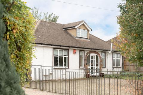 Dundale Road, Tring, Hertfordshire HP23