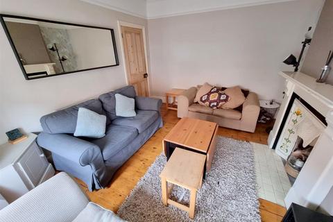 3 bedroom terraced house to rent, Chantrey Road, West Bridgford, Nottingham, NG2 7NR