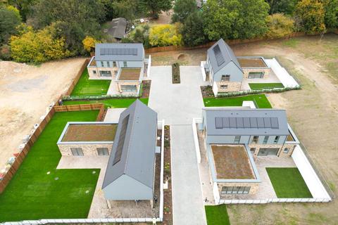 undefined, Toms Lane, Kings Langley, WD4