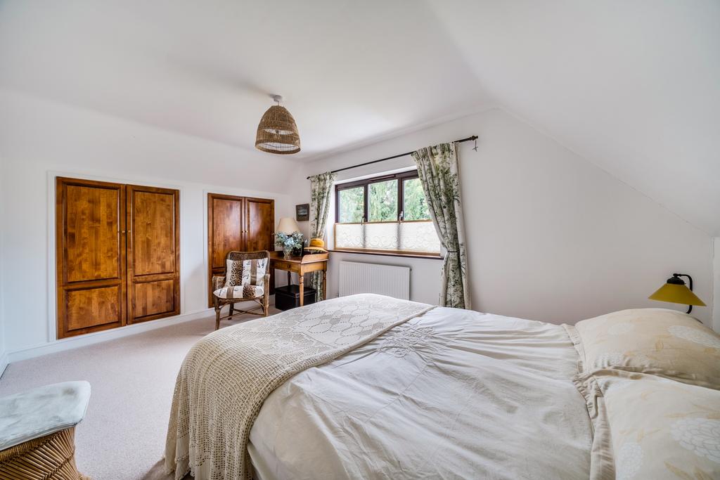 1369975-7-68f146a2de0a7