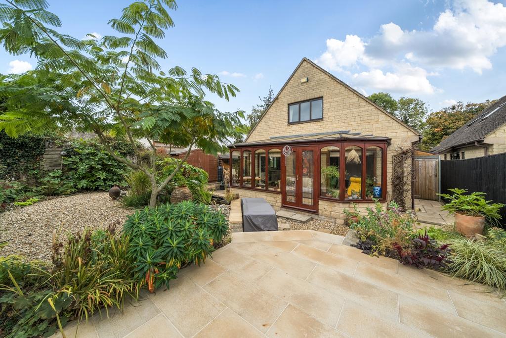 1369975-20-68f147551b035