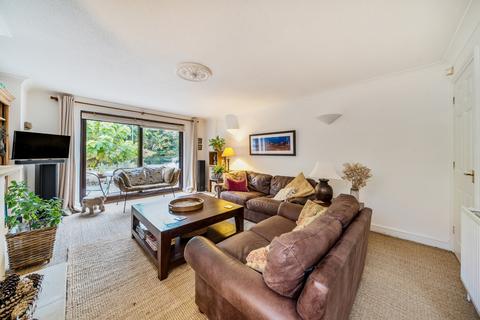 3 bedroom detached house for sale, Shilton Road, Carterton, Oxfordshire, OX18
