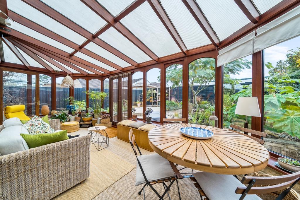 1369975-18-68f14742a5c2d