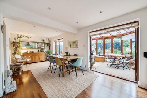 3 bedroom detached house for sale, Shilton Road, Carterton, Oxfordshire, OX18