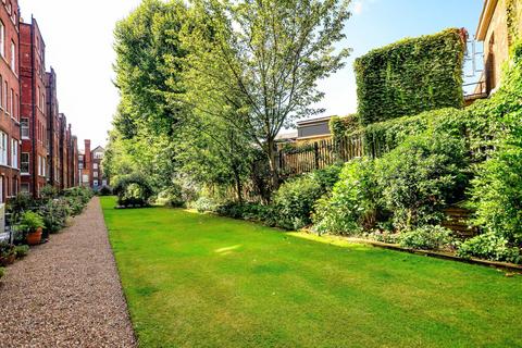 3 bedroom flat for sale, Lower Sloane Street, Chelsea, London, SW1W
