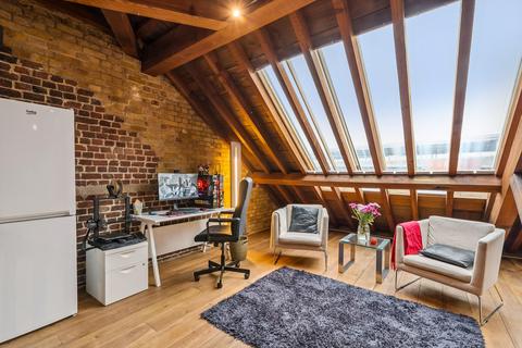 3 bedroom apartment for sale, Port East Apartments, Hertsmere Road, London, E14