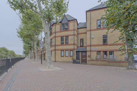 undefined, Spirit Quay, Wapping, London, E1W