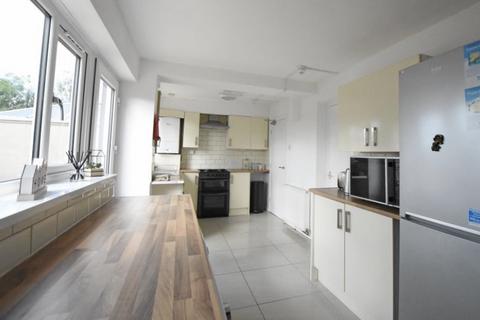 1 bedroom semi-detached house to rent, Wolverhampton Road, Oldbury B68