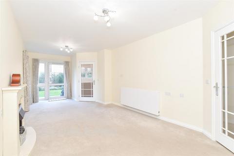 1 bedroom ground floor flat for sale, Fitzalan Road, Littlehampton, West Sussex