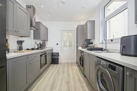 3 bedroom terraced house for sale, Ynyswen Road, Treorchy CF42