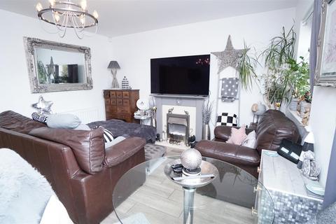 5 Hutton Terrace, Bradford, BD2 2DY