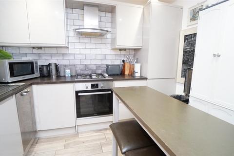 5 Hutton Terrace, Bradford, BD2 2DY