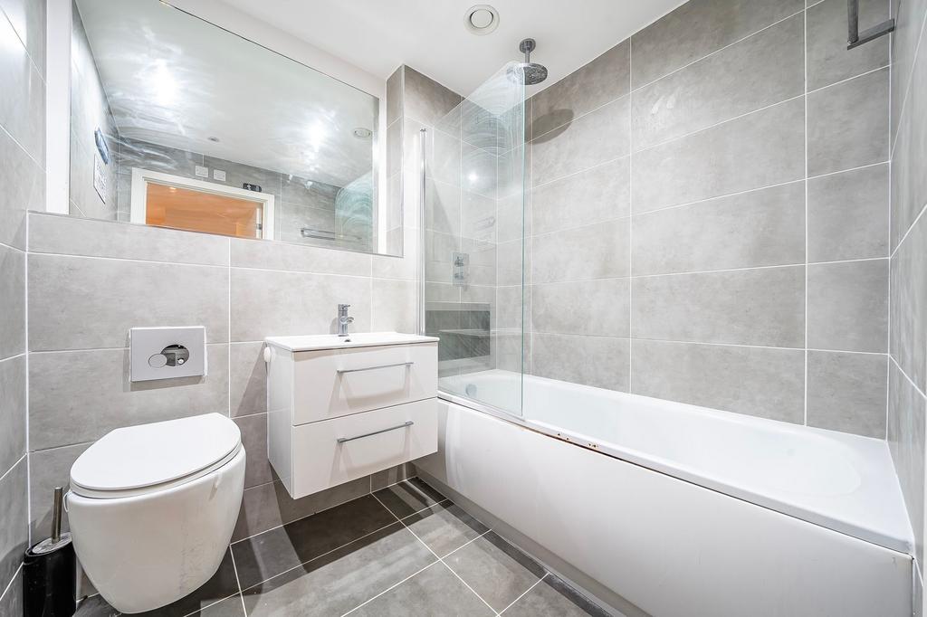 Main Bathroom