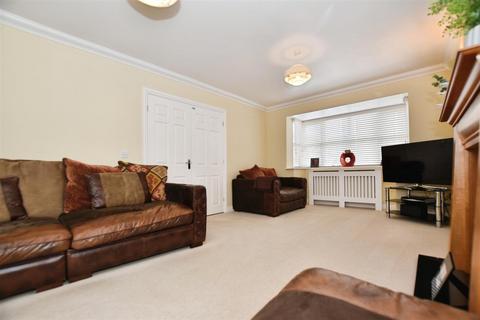 4 bedroom detached house for sale, Garvey Way, Hedon HU12